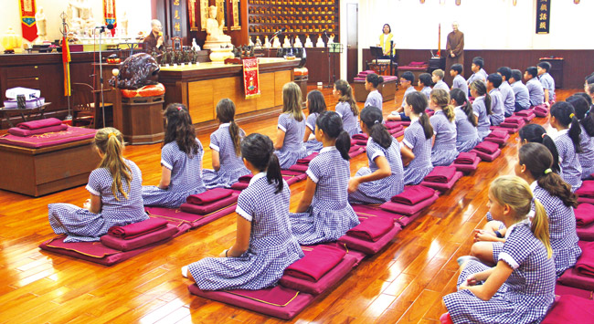 马尼拉英国学校参访海天禅寺活动报导